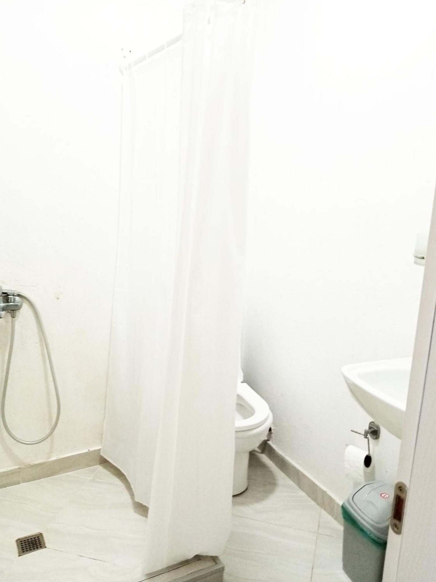 Geno Guest House クヴァリアティ 部屋 写真